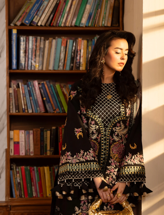 3 Piece - Embroidered Lawn Suit Unstitched With Silk Dupatta