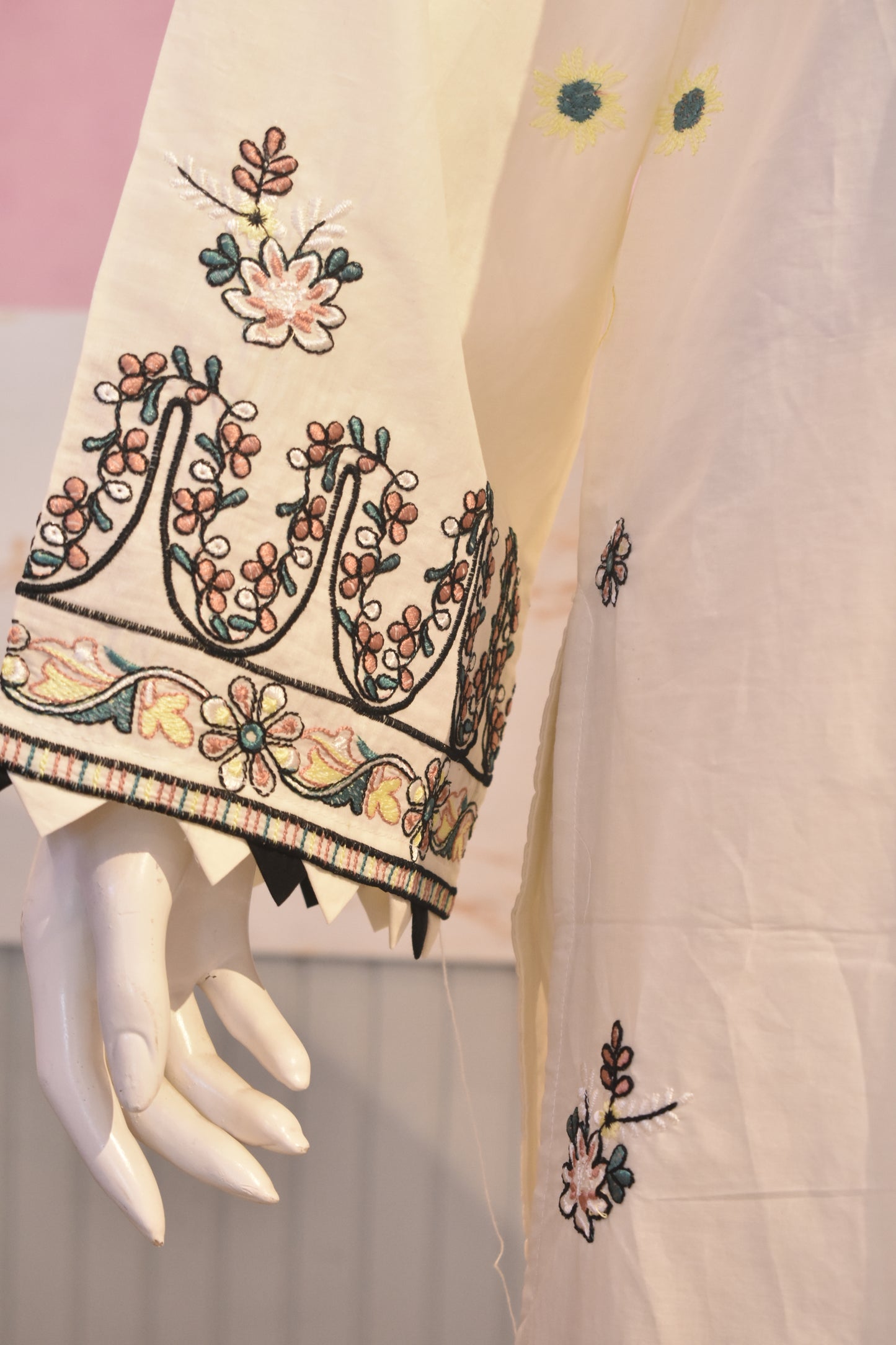 Serene Ivory Embroidered Lawn 3-Piece Suit with Cotton Net Dupatta