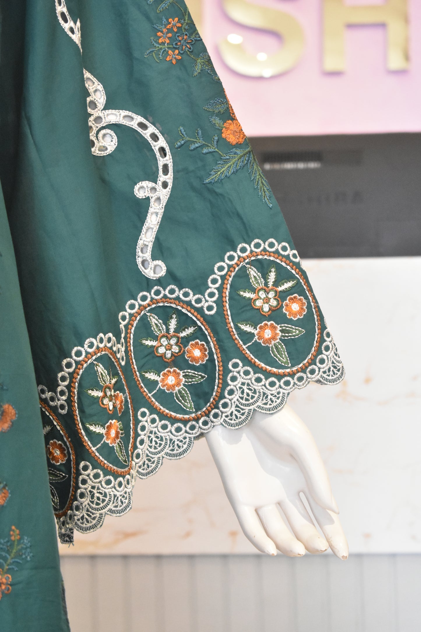Enchanting Emerald Green Embroidered 3-Piece Cotton Suit
