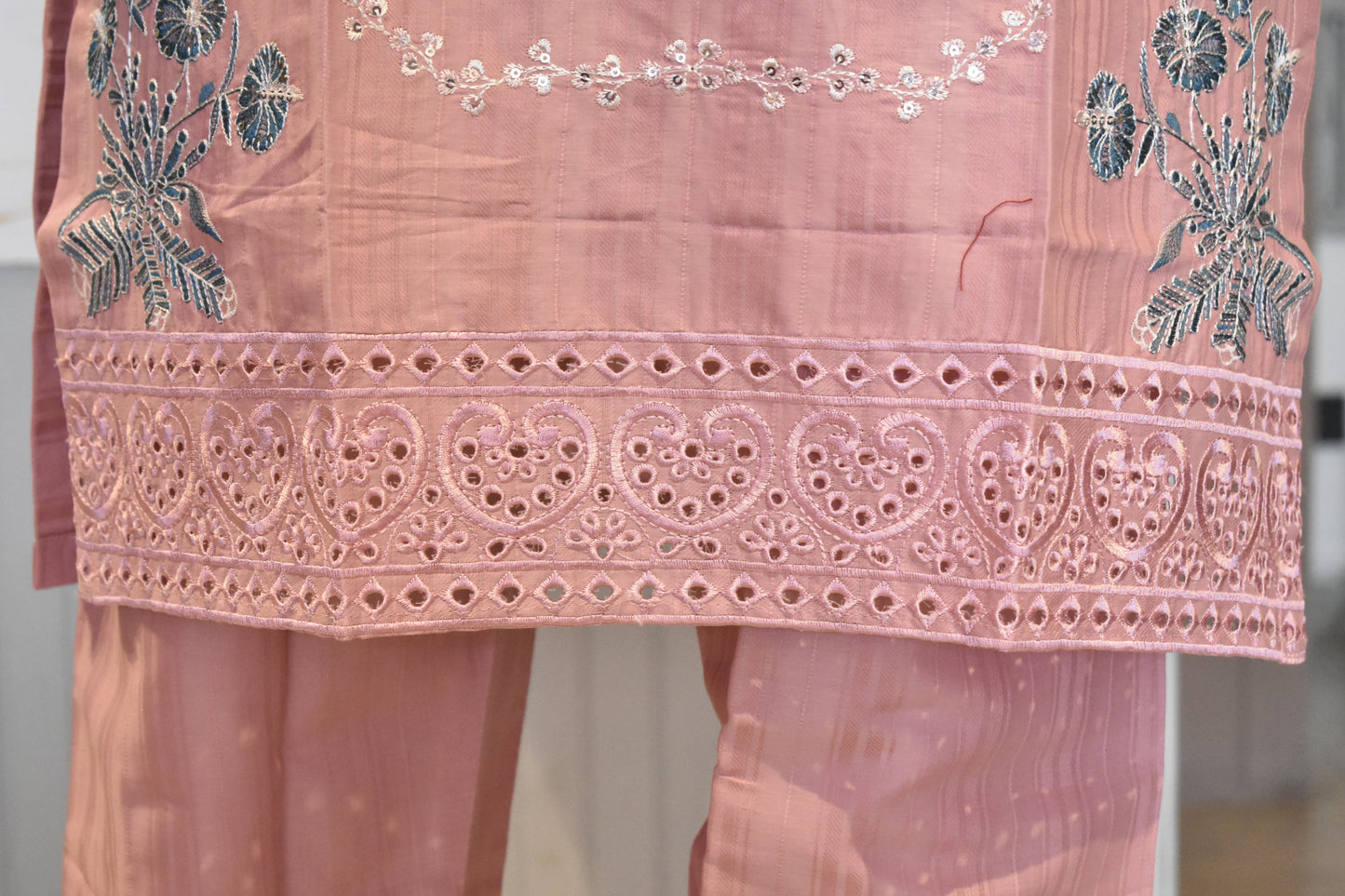 Elegant Dusty Rose Embroidered 2-Piece Cotton Lawn Suit with Chikankari Cutwork Border