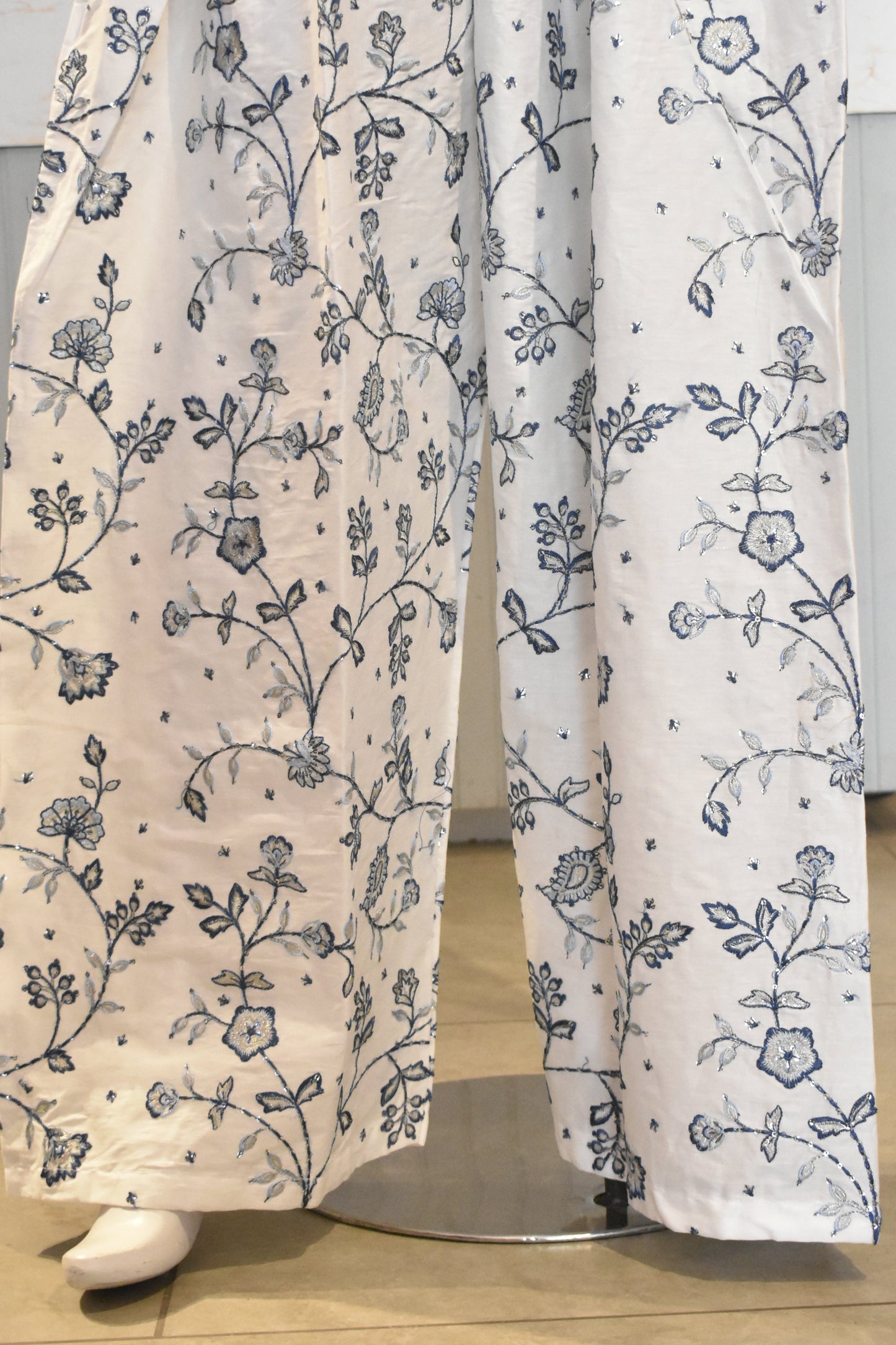 Prristine Off-White & Indigo Floral Embroidered 3-Piece Cotton Suit