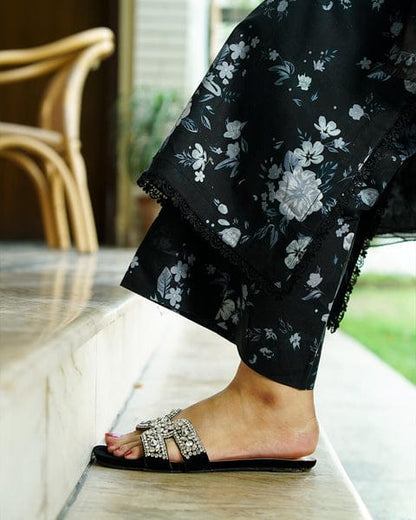 Midnight Bloom – Premium 3-Piece Printed Lawn Suit