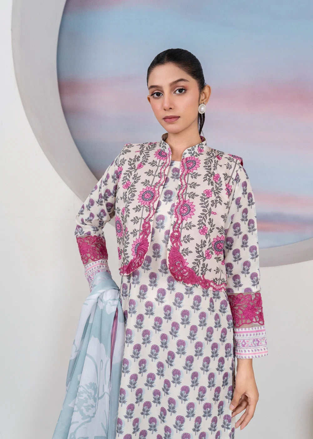 Floral Dream – 4-Piece Printed Lawn Suit with Jacket & Silk Dupatta