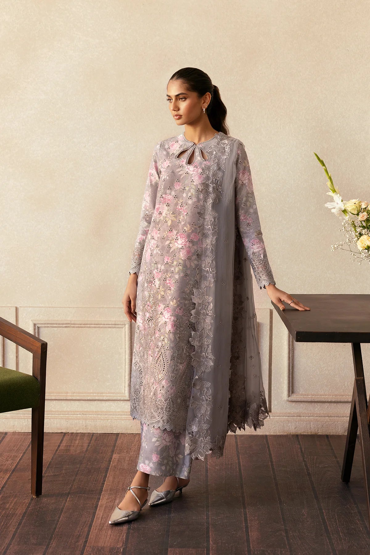 3 Piece - Embroidered Lawn Suit Unstitched With Chiffon Dupatta